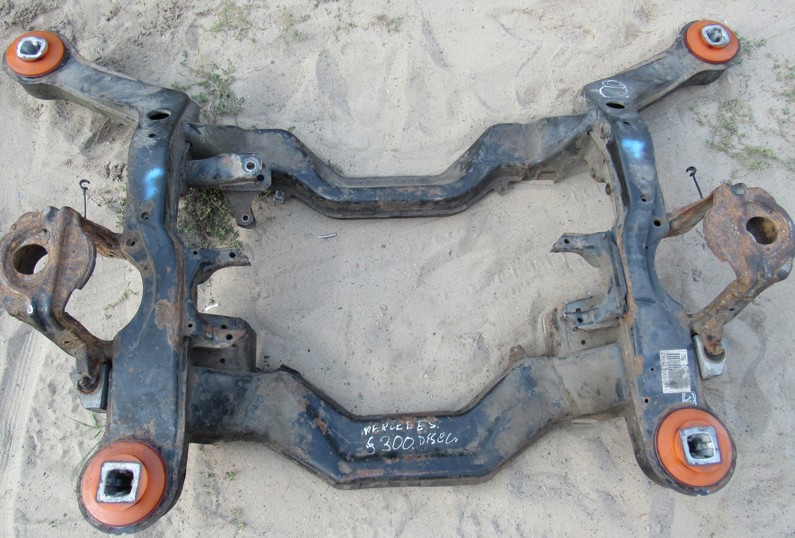 Легендарные Mercedes-Benz W140: как сэкономить на ремонте переднего подрамника с помощью ПолиПро