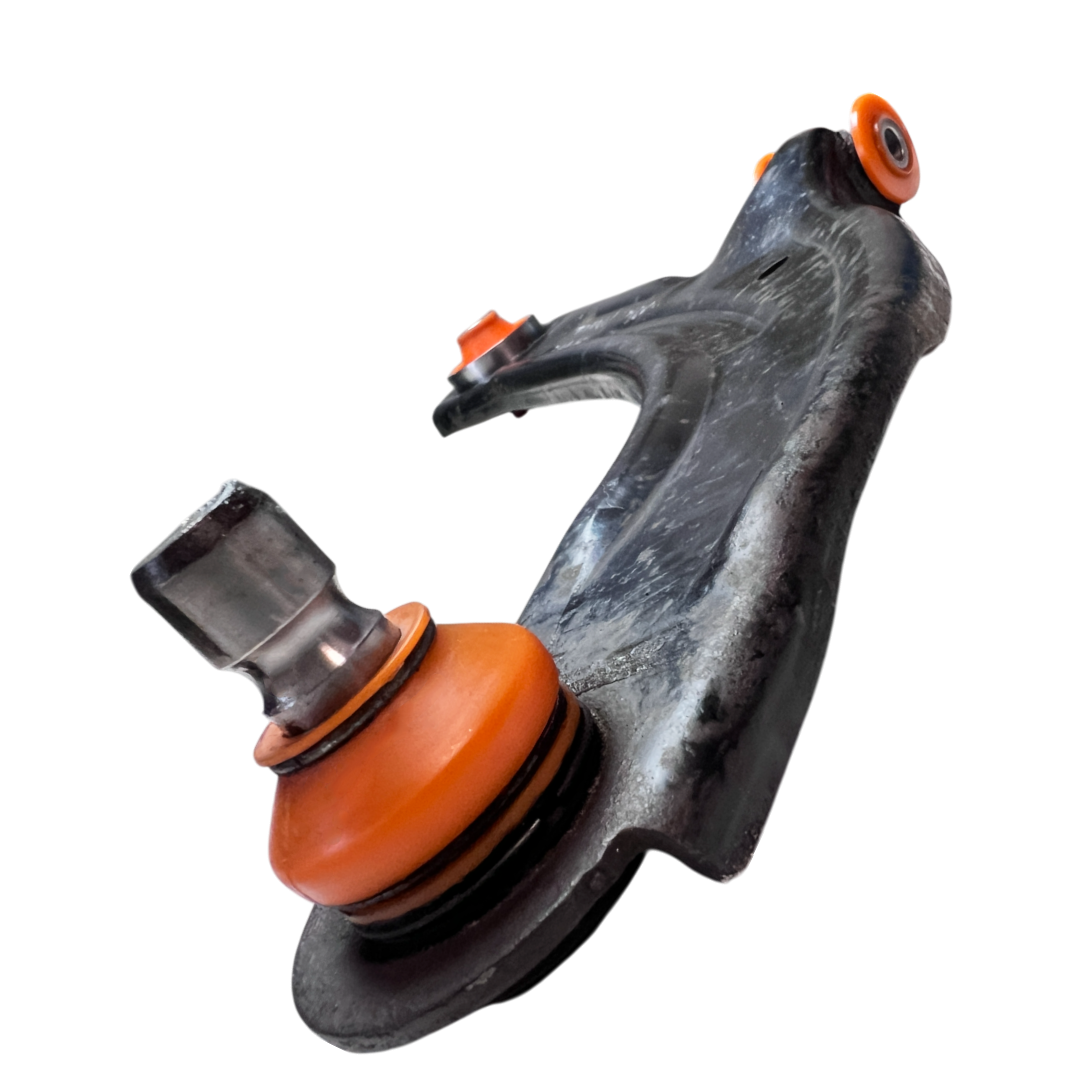 Полиуретановый пыльник шаровой опоры переднего нижнего рычага Nissan Cube 2008-