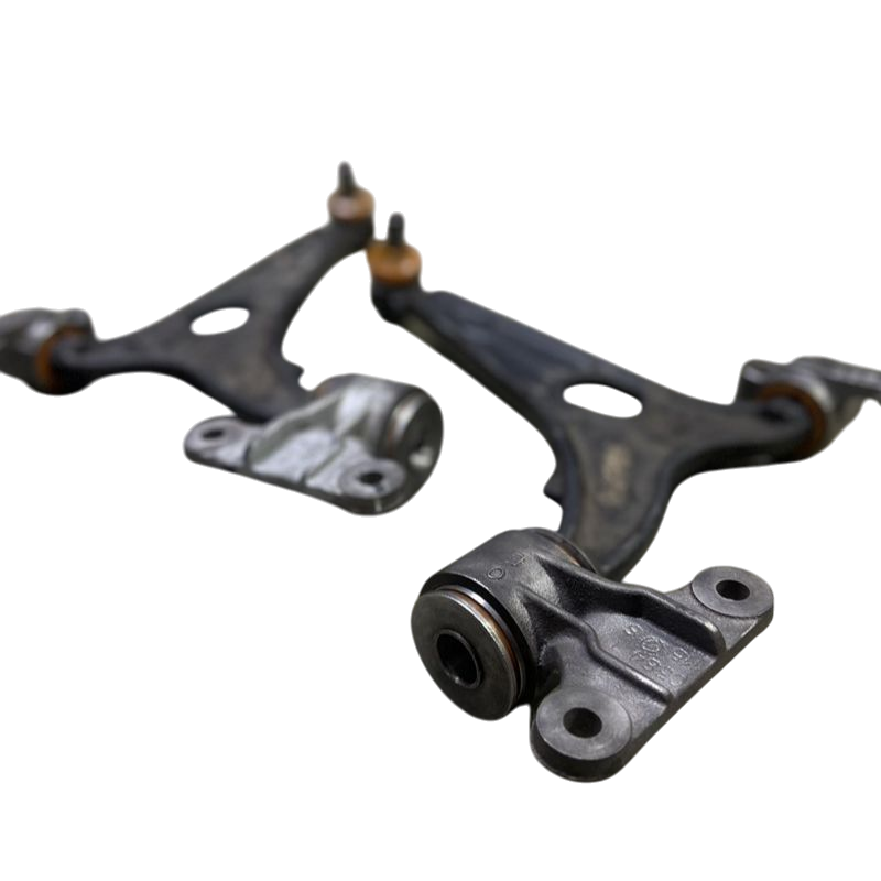 Передний рычаг Citroen Jumpy 2007- 1,9L Услуга с перепресовки сайлентблоков (Сайлентблоки в цену не входят)