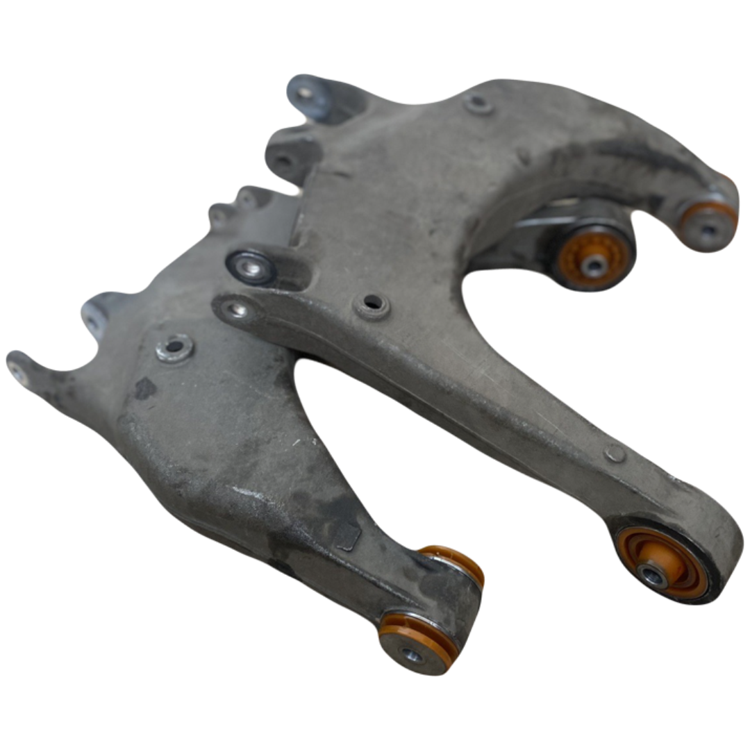 Задний нижний рычаг Audi A8 1994-2002 Услуга по перепресовке сайлентблока (Сайлентблоки в цену не входят)