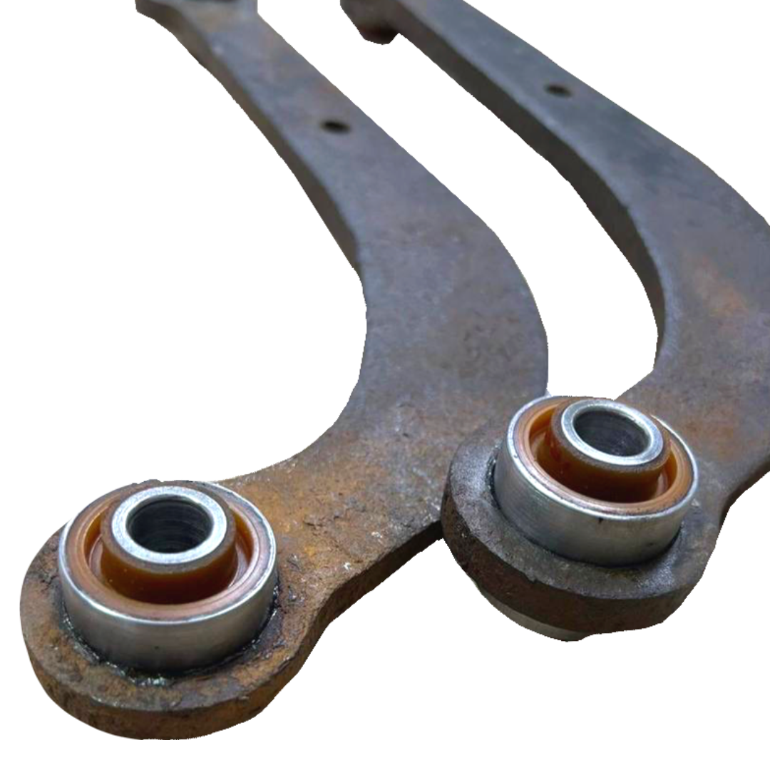 Задний поперечный рычаг Toyota Avensis 2009-2018 2,4L Услуга с перепресовки сайлентблоков (Сайлентблоки в цену не входят)