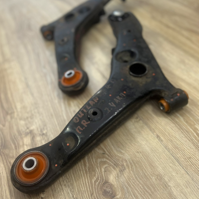 Передний нижний рычаг Mitsubishi Lancer 1996-2003 Услуга с перепресовки сайлентблоков (Сайлентблоки в цену не входят)