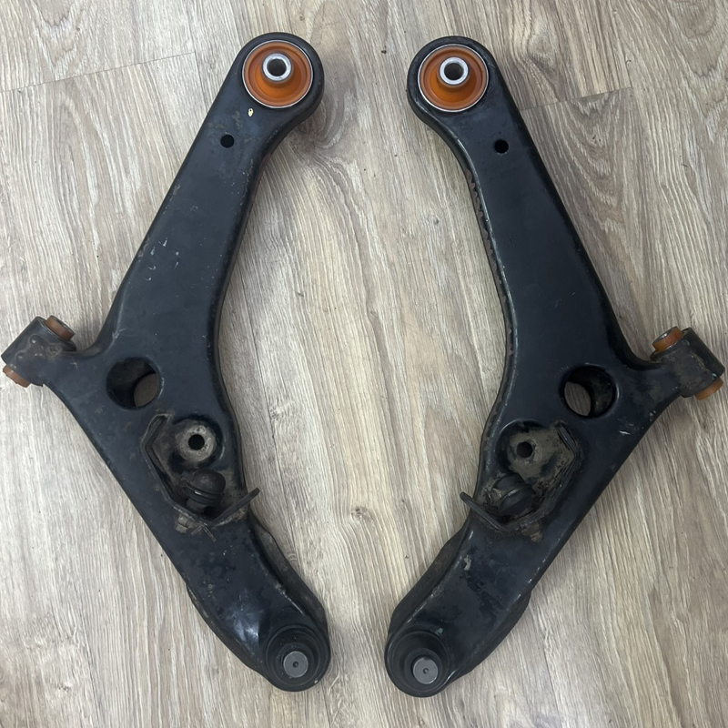 Передний нижний рычаг Mitsubishi Lancer 1996-2003 Услуга с перепресовки сайлентблоков (Сайлентблоки в цену не входят)