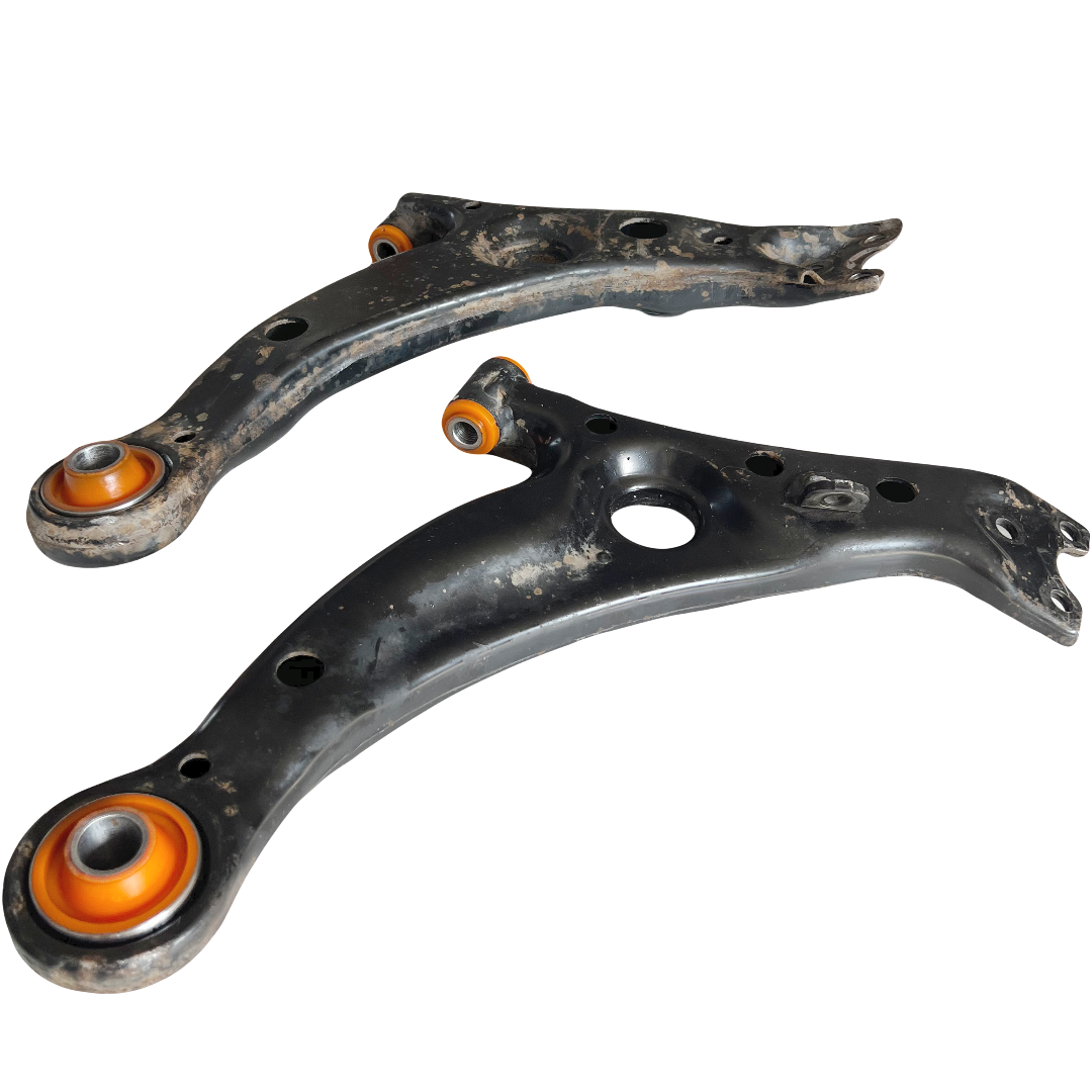 Передний рычаг Toyota Picnic 1996-2001 Услуга с перепресовки сайлентблоков (Сайлентблоки в цену не входят)