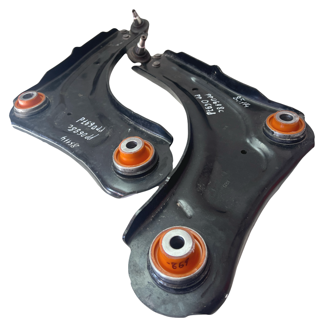 Передній важель Renault Megane 2008-2015 Послуга з перепресування сайлентблоків (Сайлентблоки в ціну не входять)