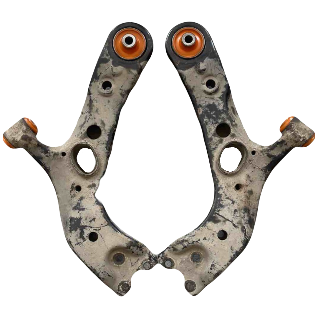 Передний рычаг Toyota Alphard 2015- Услуга с перепресовки сайлентблоков (Сайлентблоки в цену не входят)