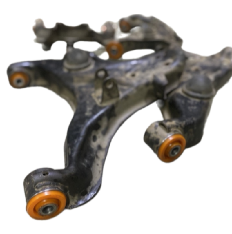 Передняя подвеска автомобиля Mitsubishi L200 2015- Услуга с перепресовки сайлентблоков (Сайлентблоки в цену не входят)