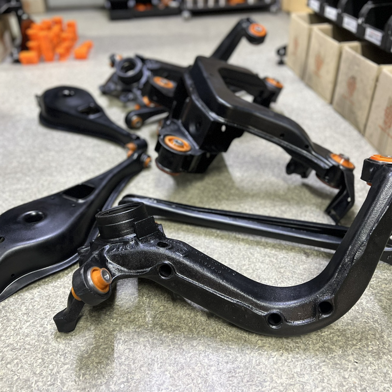 Задняя подвеска Bmw E36 1990-2001 Услуга по пескоструйной очистке, покраске краской и перепресовке сайлентблока (Сайлентблоки в цену не входят)