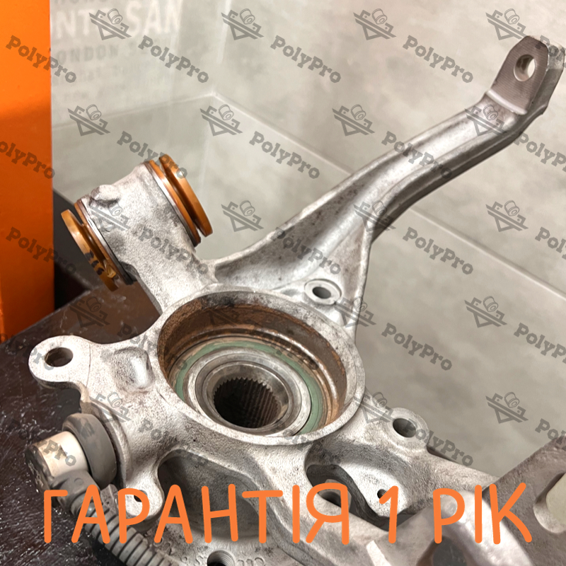 Задний поворотный кулак Audi A8 1994-2002 Услуга по перепресовке сайлентблока (Сайлентблоки в цену не входят)