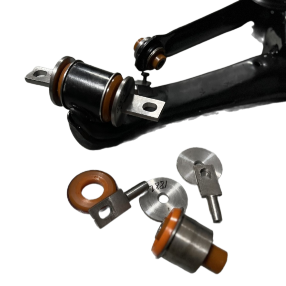 Задний нижний рычаг Honda Integra 2001-2006 Услуга с перепресовки сайлентблоков (Сайлентблоки в цену не входят)