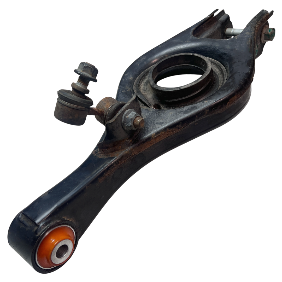 Задний подпружинный рычаг Hyundai Genesis 2014- Услуга с перепресовки сайлентблоков (Сайлентблоки в цену не входят)