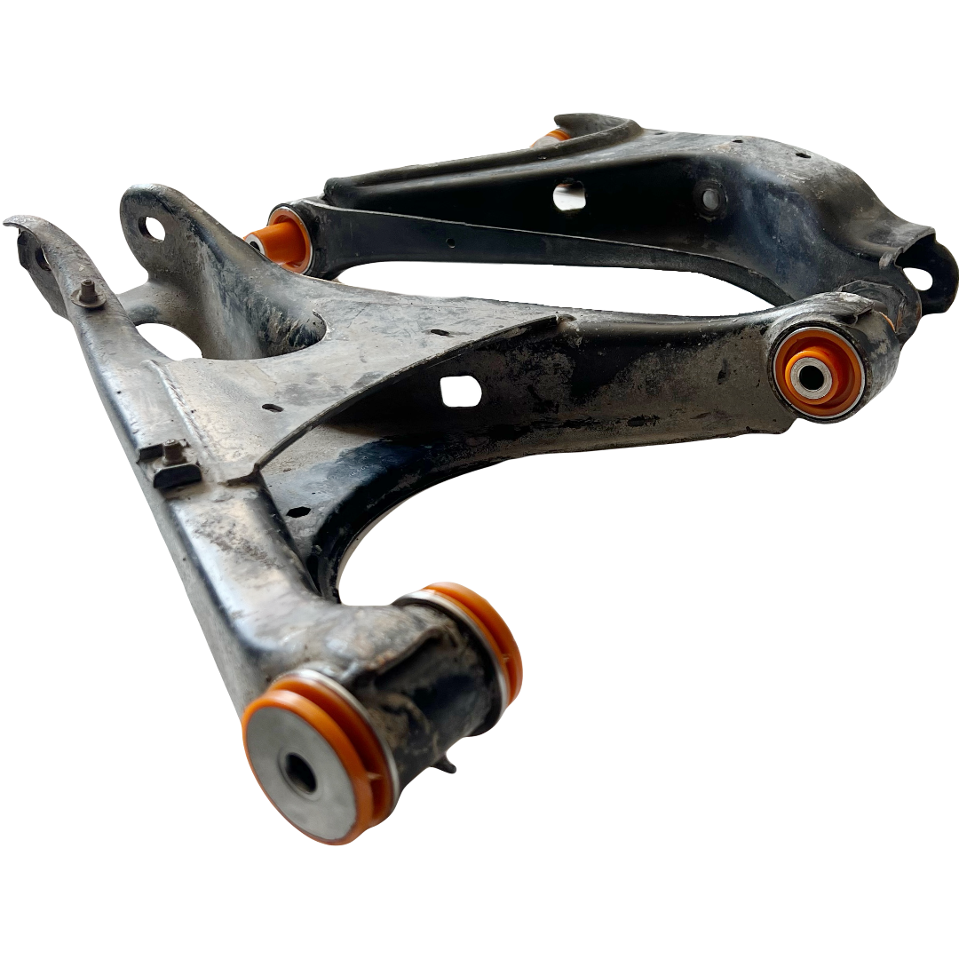 Задний нижний Audi A6 1997-2004 Услуга с перепресовки сайлентблоков (Сайлентблоки в цену не входят)