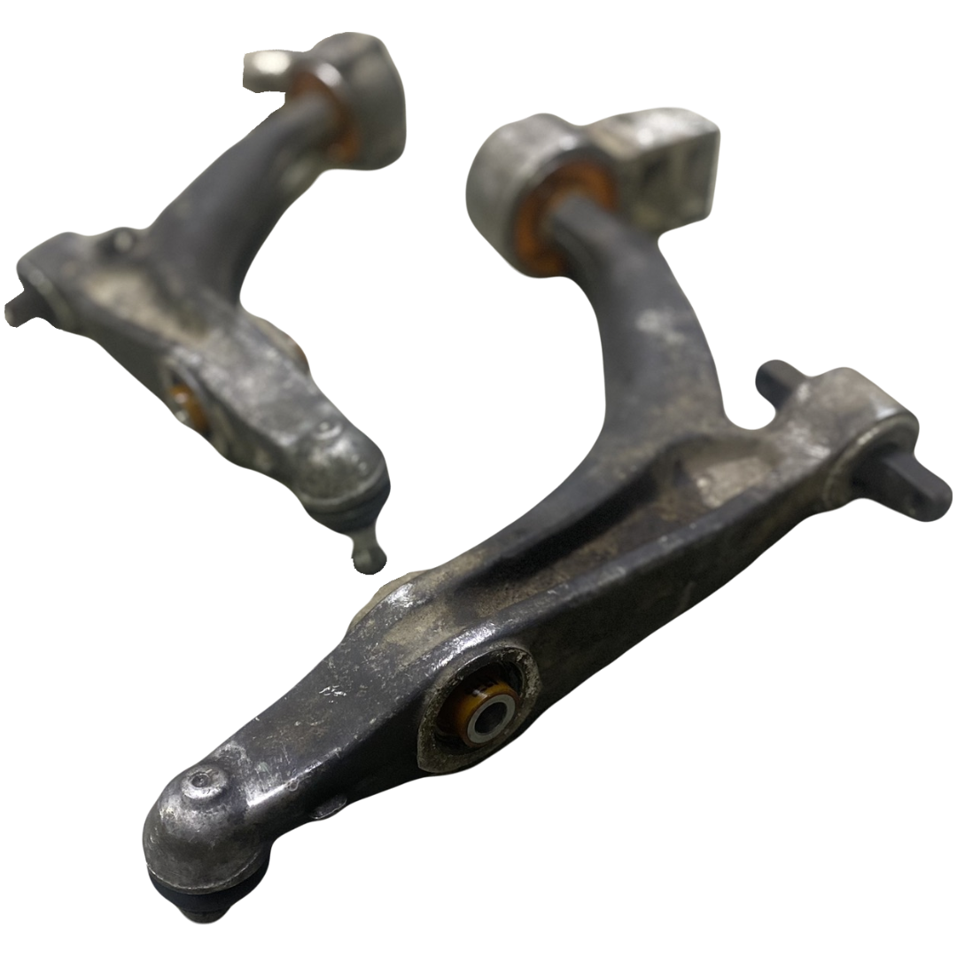 Передний нижний рычаг Alfa Romeo Brera 2005-2010 Услуга с перепресовки сайлентблоков (Сайлентблоки в цену не входят)