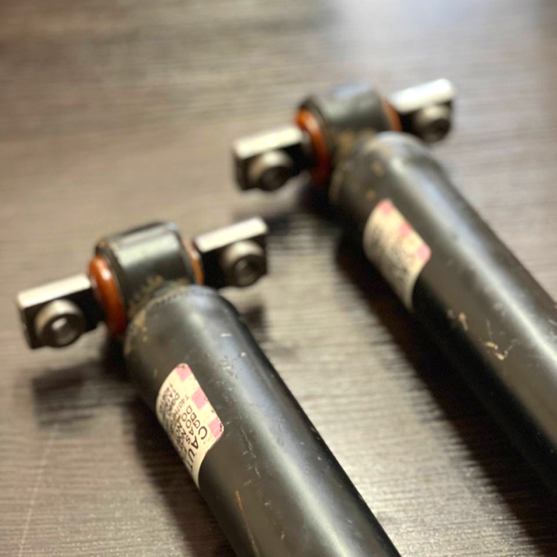 Задний амортизатор Lincoln Mkz 2013-2020 Услуга с перепресовки сайлентблоков (Сайлентблоки в цену не входят)