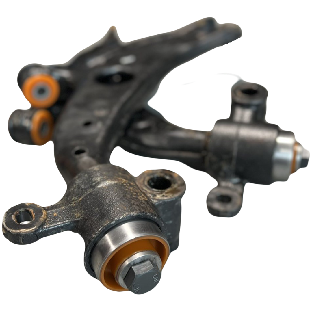 Передний рычаг Mazda Cx-5 2017- Услуга с перепресовки сайлентблоков (Сайлентблоки в цену не входят)