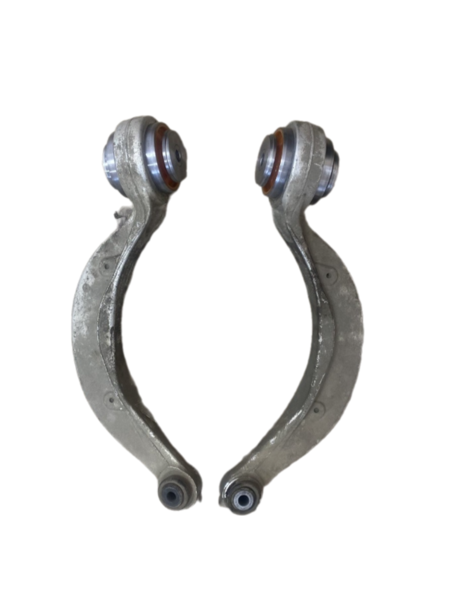 Передний нижний рычаг Jaguar Xf 2015- Услуга с перепресовки сайлентблоков (Сайлентблоки в цену не входят)