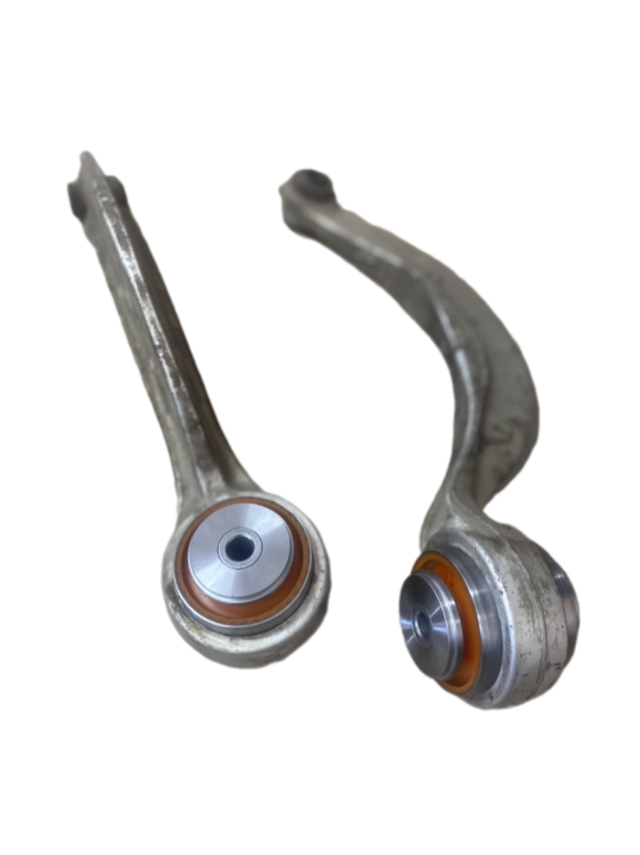 Передний нижний рычаг Jaguar Xf 2015- Услуга с перепресовки сайлентблоков (Сайлентблоки в цену не входят)