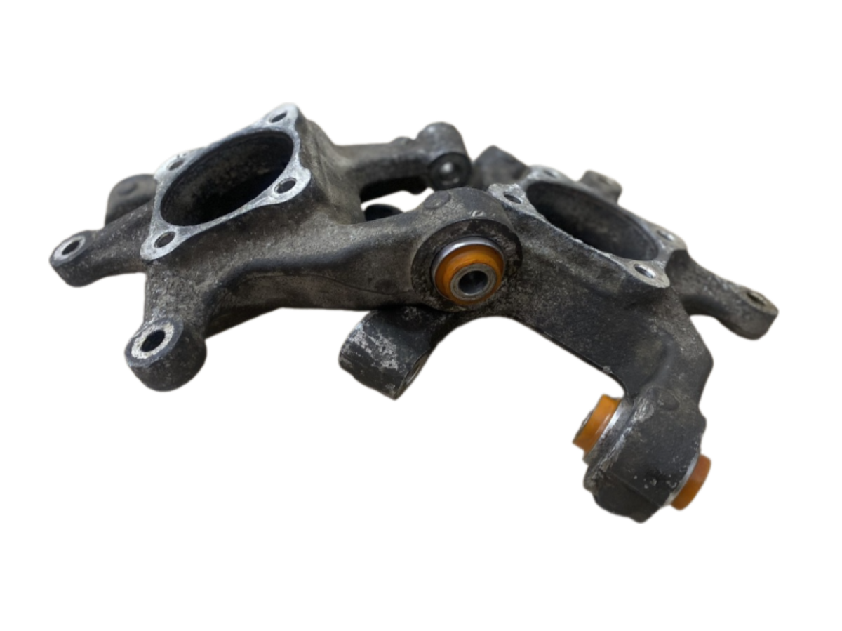 Задня цапфа Opel Antara 2006-2010 Послуга з перепресування сайлентблоків (Сайлентблоки в ціну не входять)