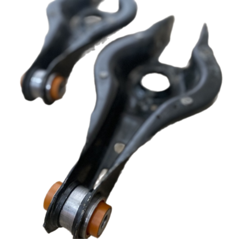 Задний подпружинный рычаг Bmw F21 2011- Услуга с перепресовки сайлентблоков (Сайлентблоки в цену не входят)