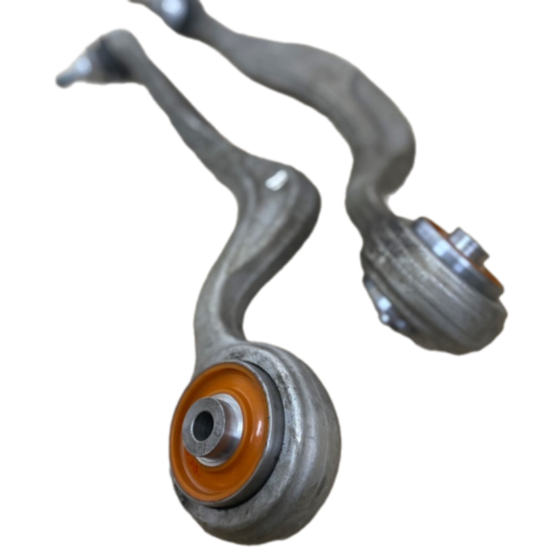 Передний кривой рычаг Mercedes-Benz 222 2013- Услуга с перепресовки сайлентблоков (Сайлентблоки в цену не входят)