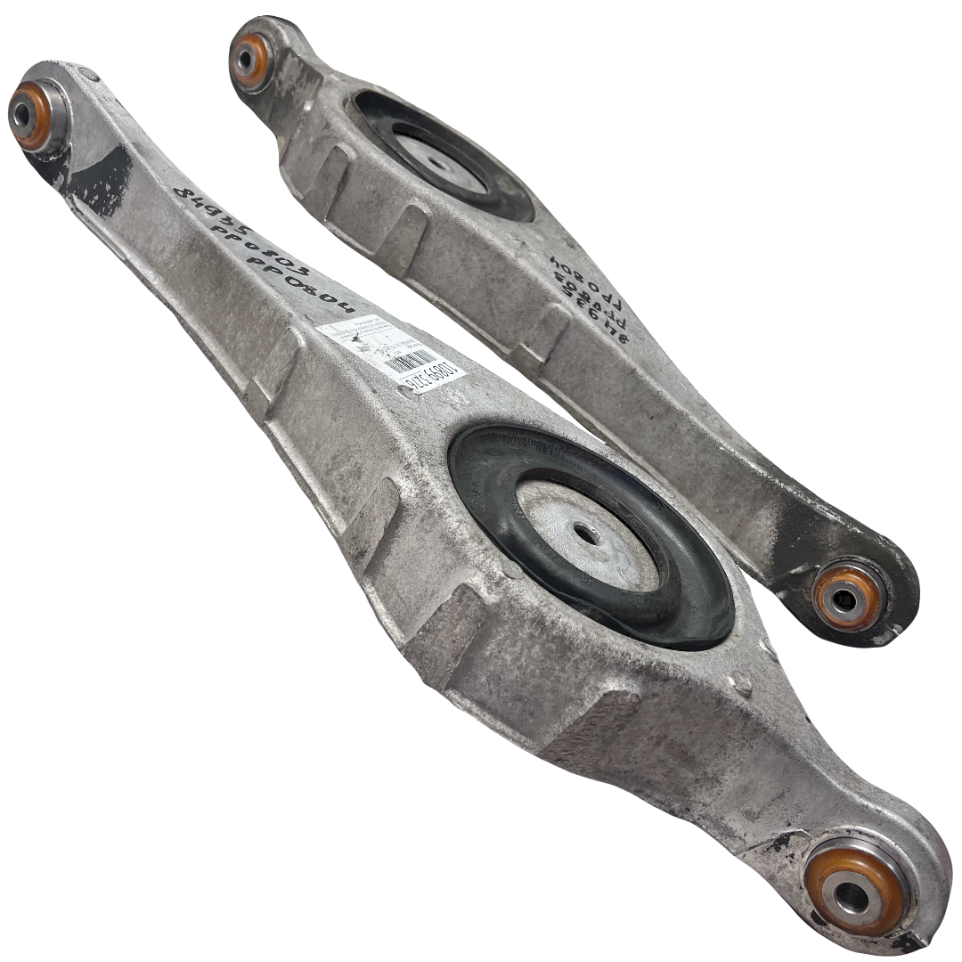 Задний подпружинный рычаг Volvo Xc60 2008- Услуга по перепресовке сайлентблока (Сайлентблоки в цену не входят)