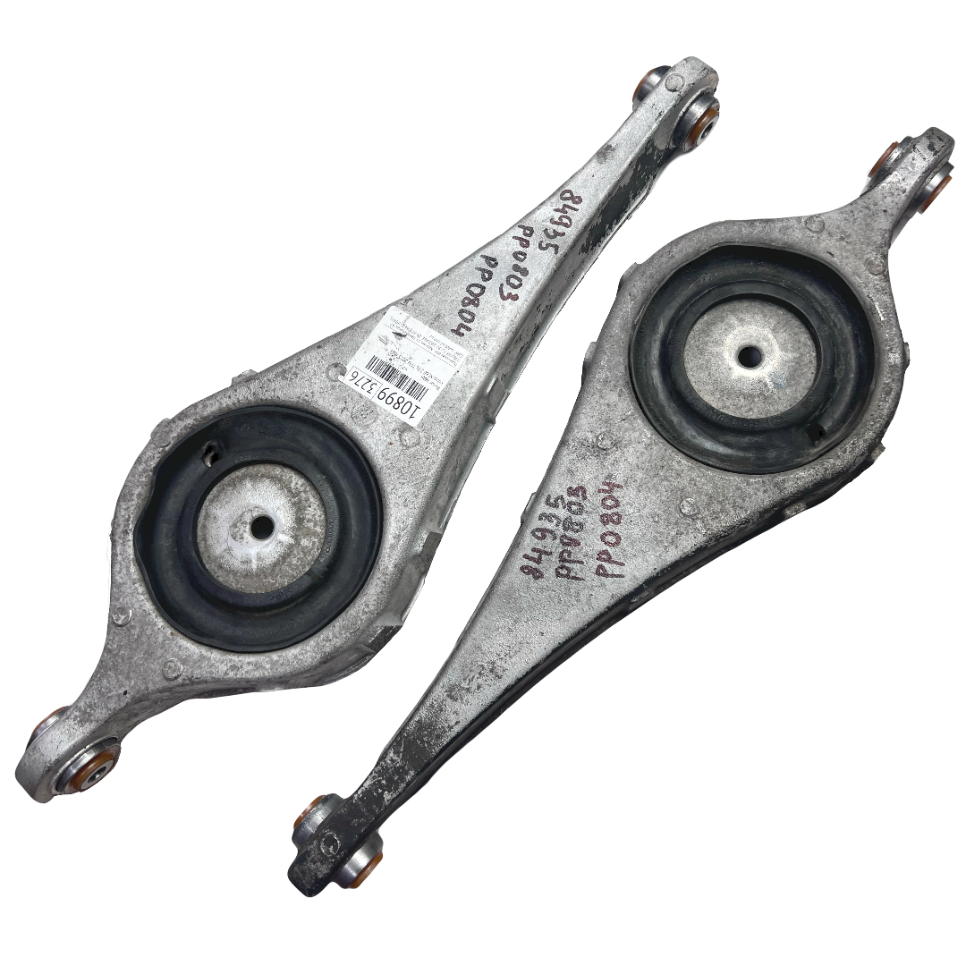 Задний подпружинный рычаг Volvo Xc60 2008- Услуга по перепресовке сайлентблока (Сайлентблоки в цену не входят)