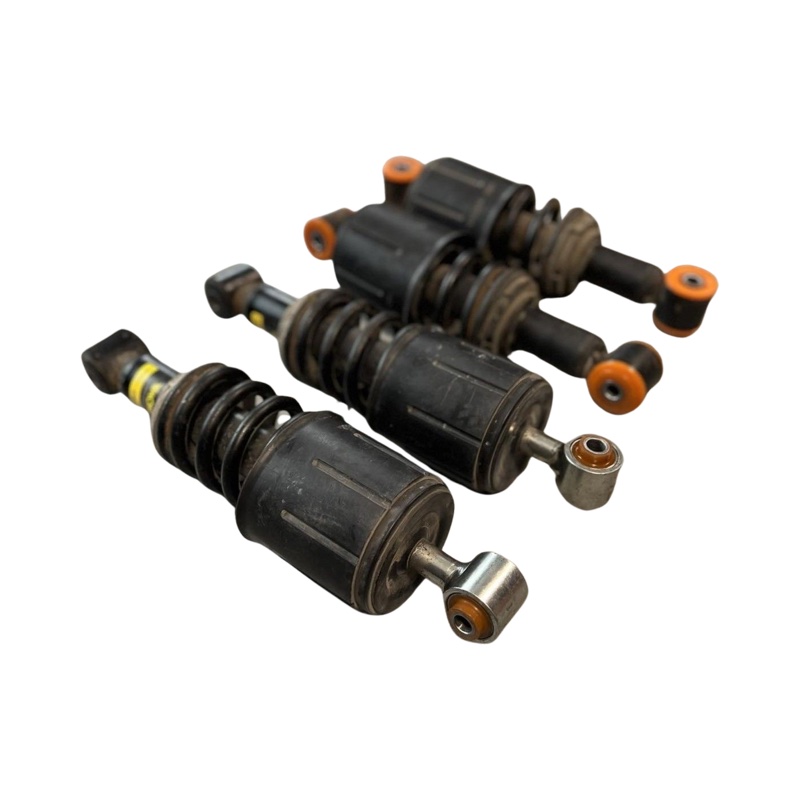 Амортизаторы кабины DAF XF106 2013-2017 Услуга с перепресовки сайлентблоков (Сайлентблоки в цену не входят)