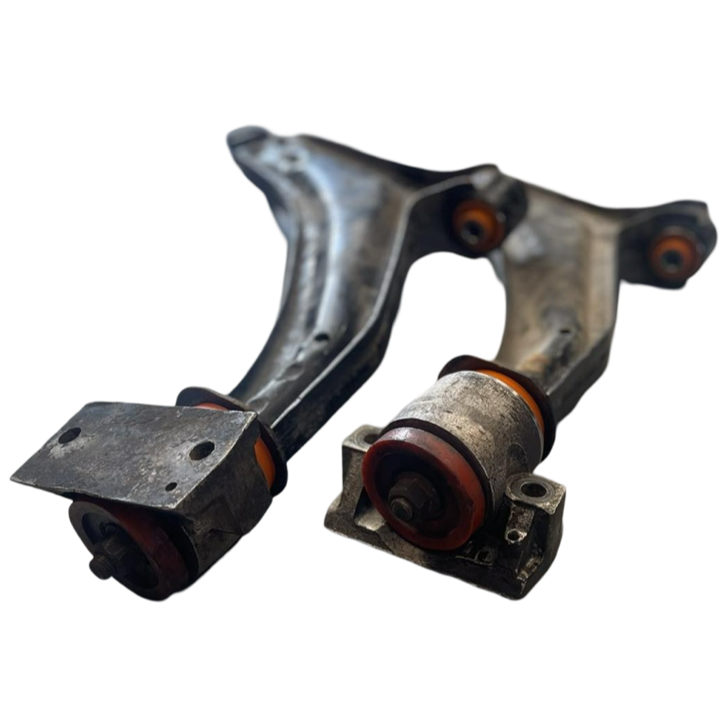 Передний рычаг Land Rover Freelander 1997-2006 Услуга с перепресовки сайлентблоков (Сайлентблоки в цену не входят)