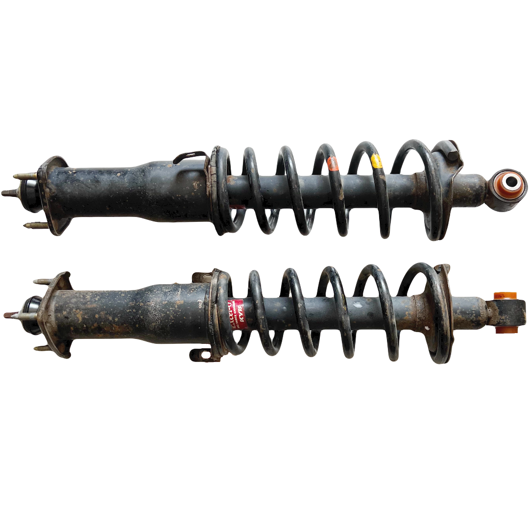 Задний амортизатор KYB (Kayaba) Lexus Gs 1997-2005 Услуга с перепресовки сайлентблоков (Сайлентблоки в цену не входят)