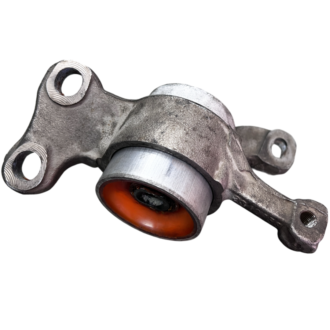 Полиуретановый сайлентблок переднего рычага задний Bmw F39 2017- 2.0L левый Услуга ПО ЗАМЕНЕ САЙЛЕНТБЛОКА