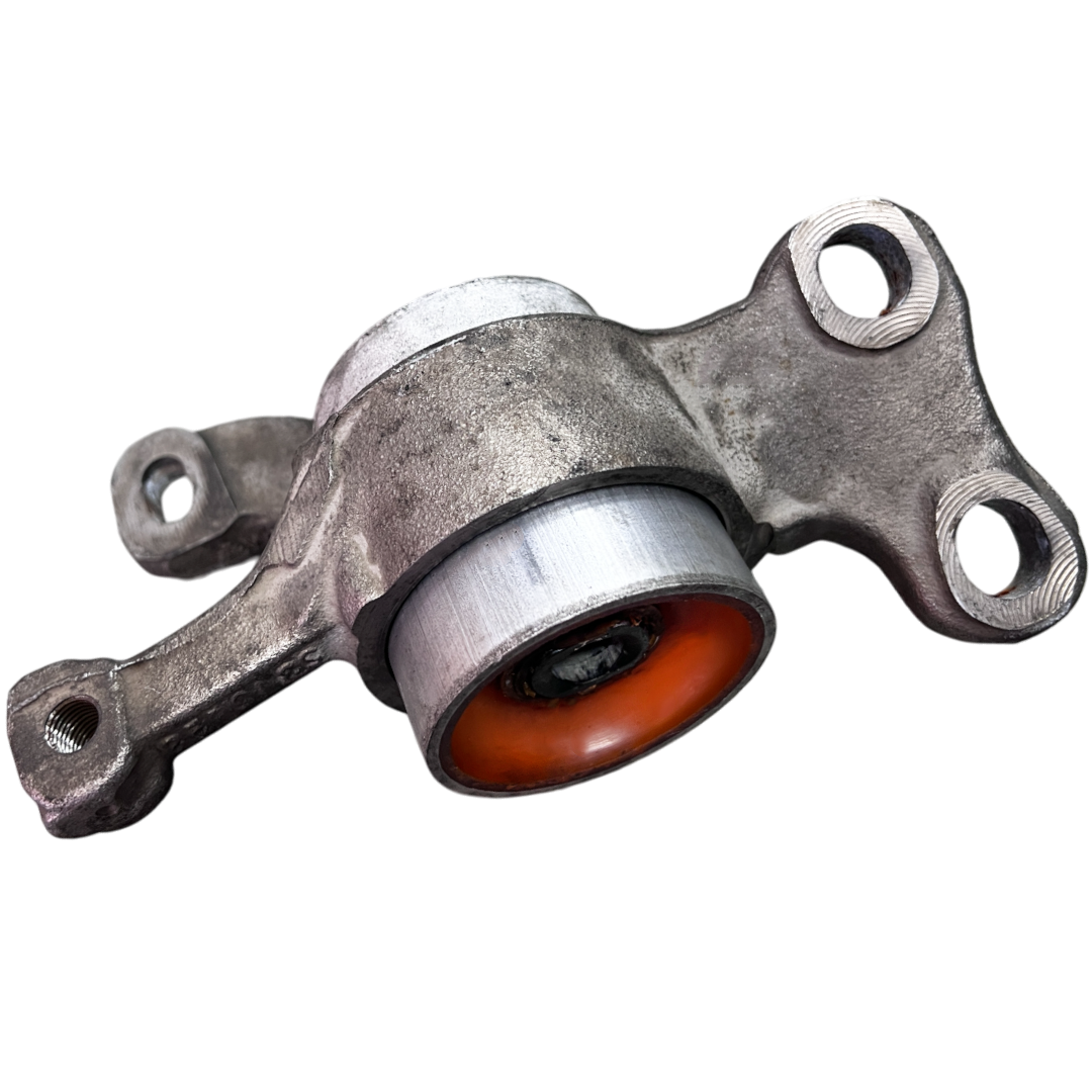 Полиуретановый сайлентблок переднего рычага задний Bmw F45 2014- 2.0L правый Услуга ПО ЗАМЕНЕ САЙЛЕНТБЛОКА