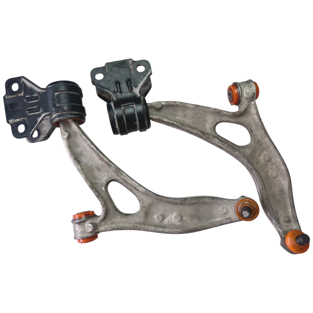 Передний рычаг Ford C-Max 2010- Услуга с перепресовки сайлентблоков (Сайлентблоки в цену не входят)