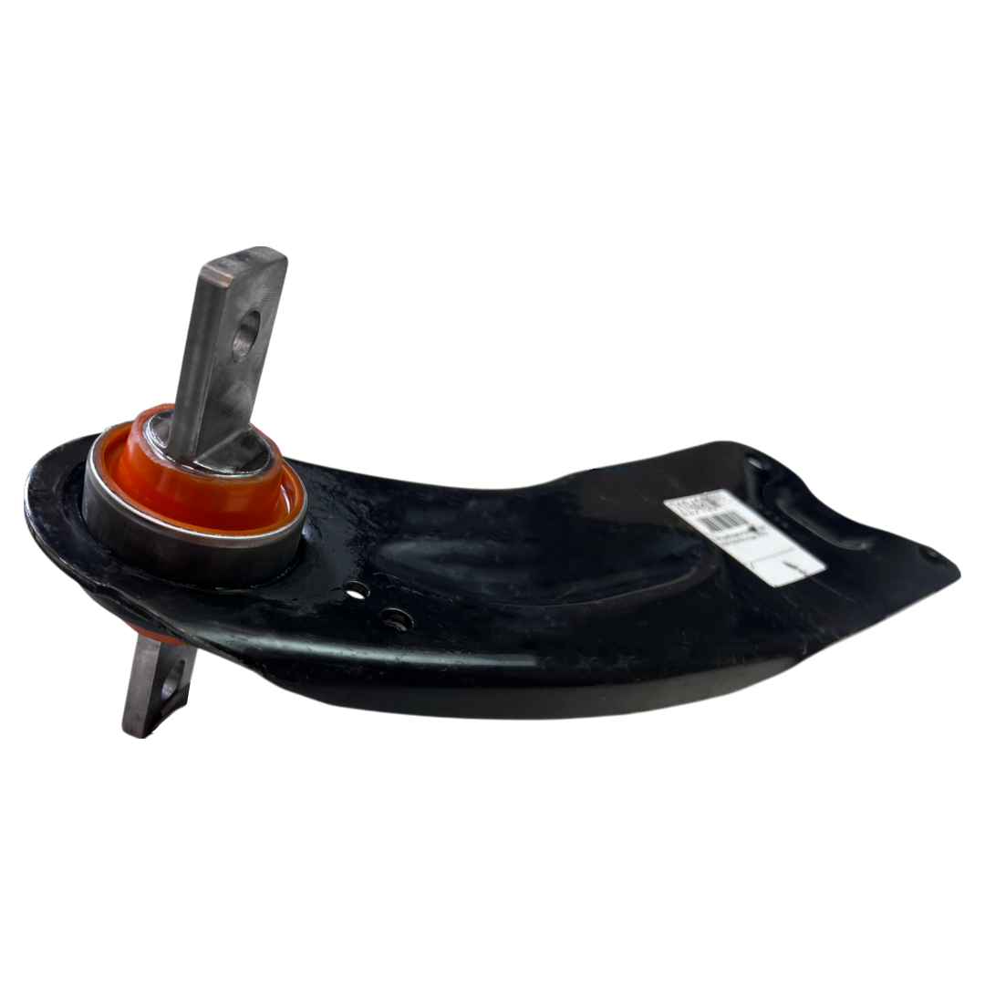 Задний продольный рычаг Suzuki Kizashi 2009-2014 Услуга с перепресовки сайлентблоков (Сайлентблоки в цену не входят)