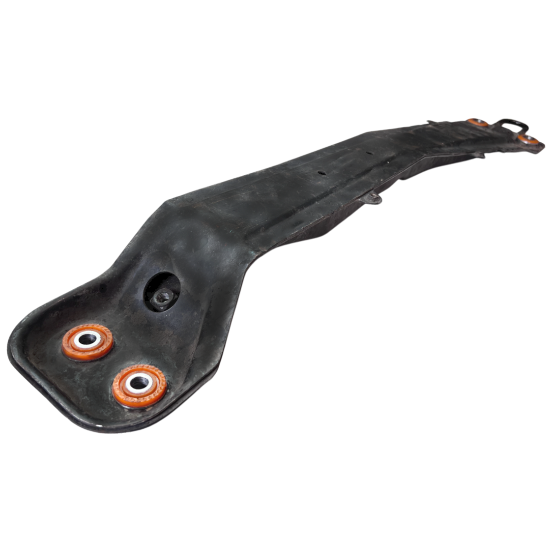 Балка крепления двигателя Chevrolet Epica 2006-2014 Услуга с перепресовки сайлентблоков (Сайлентблоки в цену не входят)