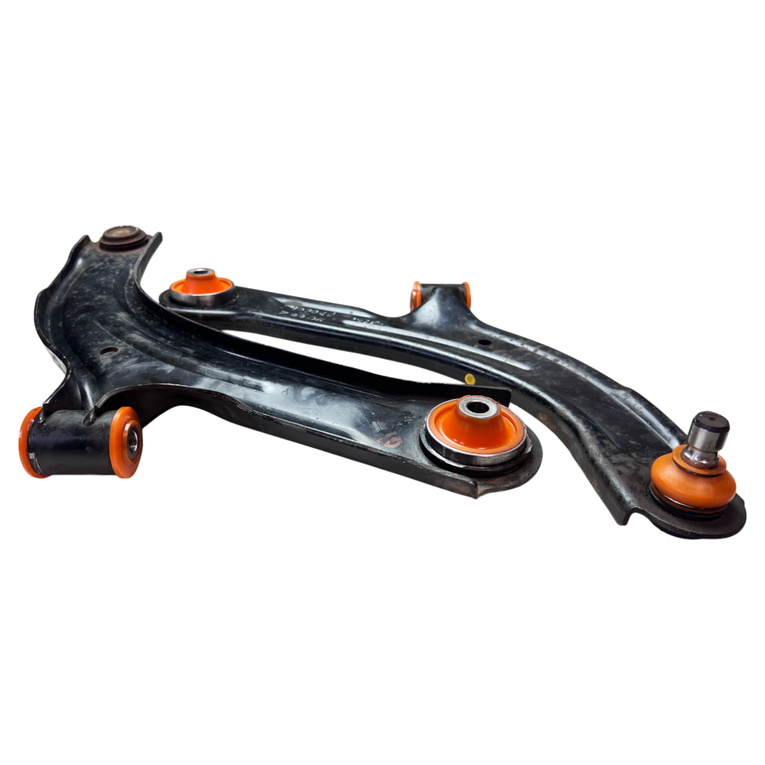 Передний нижний рычаг Nissan Tiida 2004-2011 Услуга с перепресовки сайлентблоков (Сайлентблоки в цену не входят)