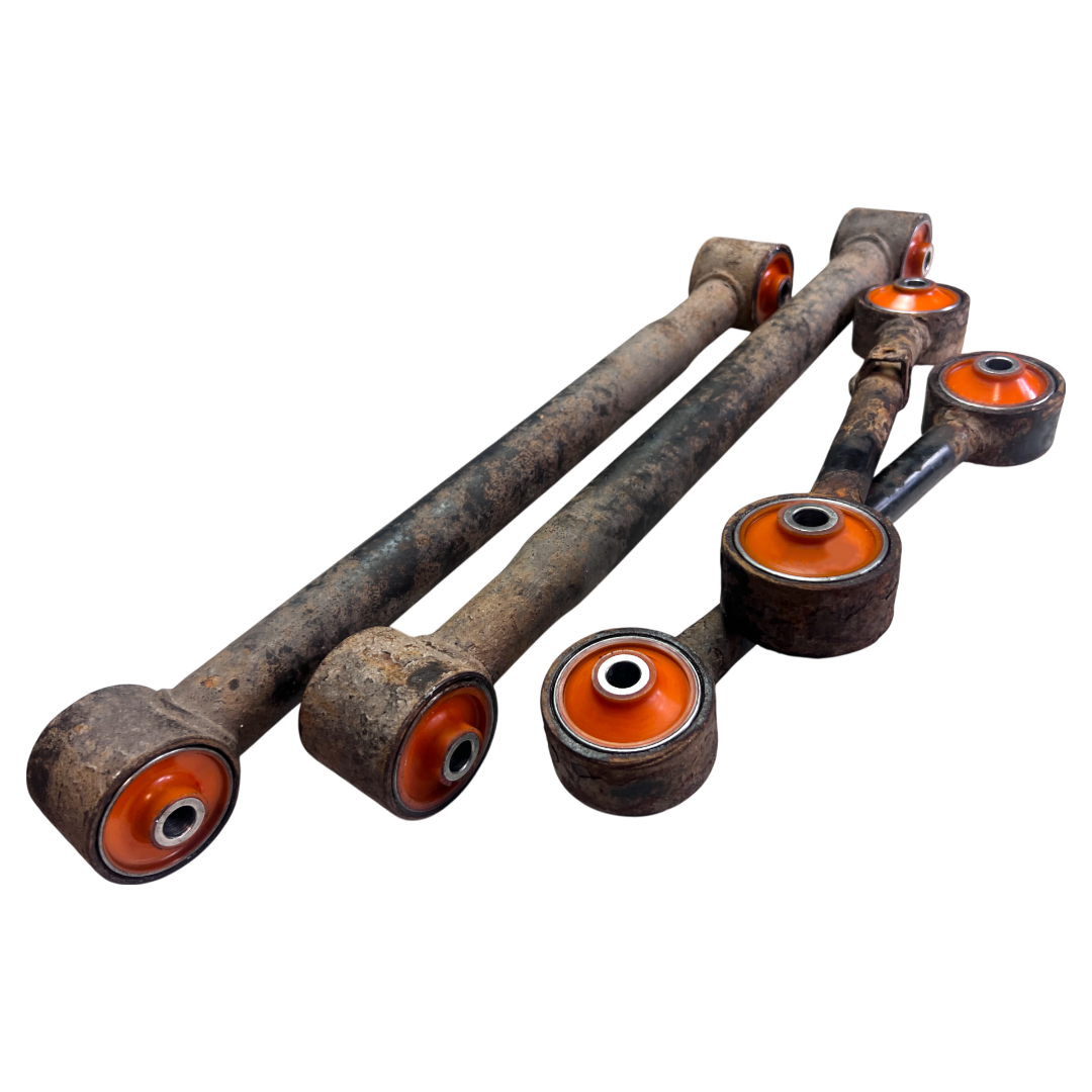 Задняя подвеска автомобиля Suzuki Vitara 1998-2005 Услуга с перепресовки сайлентблоков (Сайлентблоки в цену не входят)