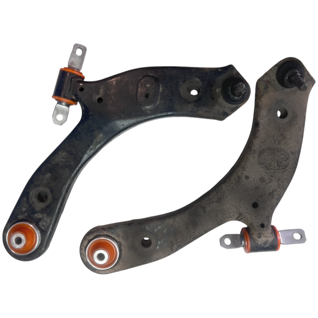 Передний нижний рычаг Suzuki Kizashi 2009-2014 Услуга с перепресовки сайлентблоков (Сайлентблоки в цену не входят)