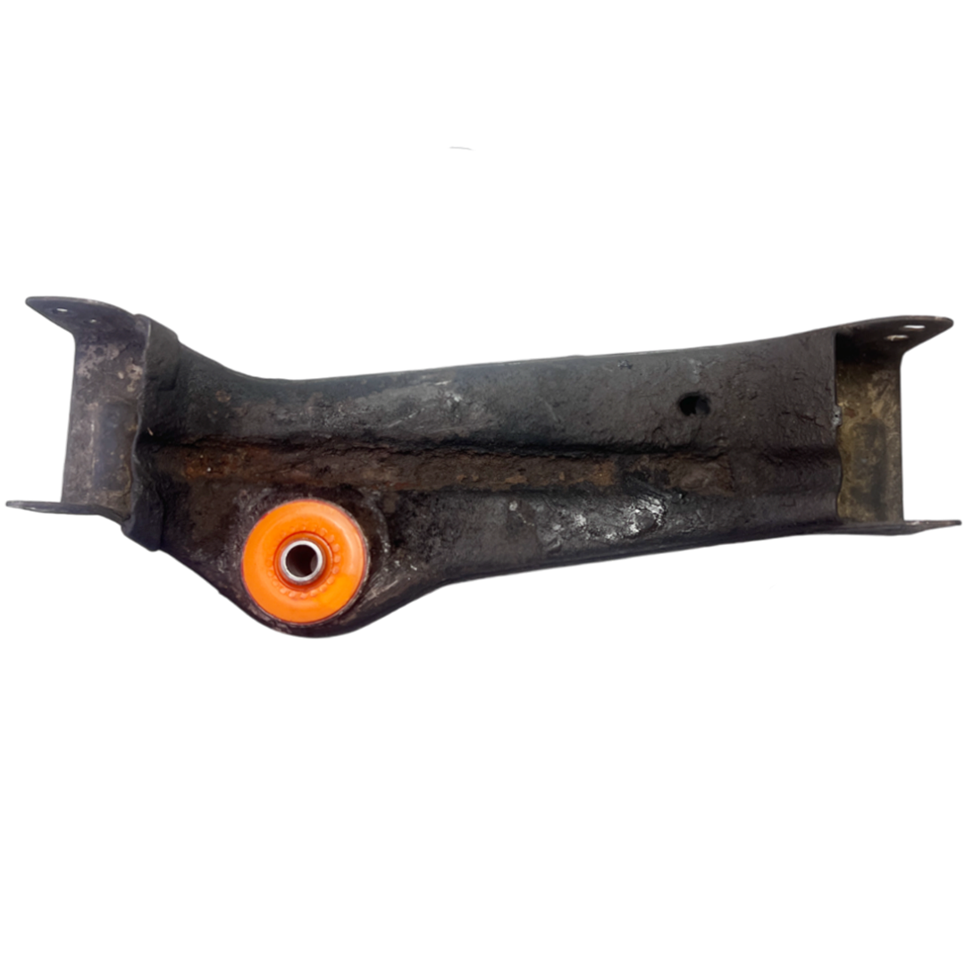 Передня балка Hummer H2 2002-2009 Послуга з перепресування сайлентблоків (Сайлентблоки в ціну не входять)