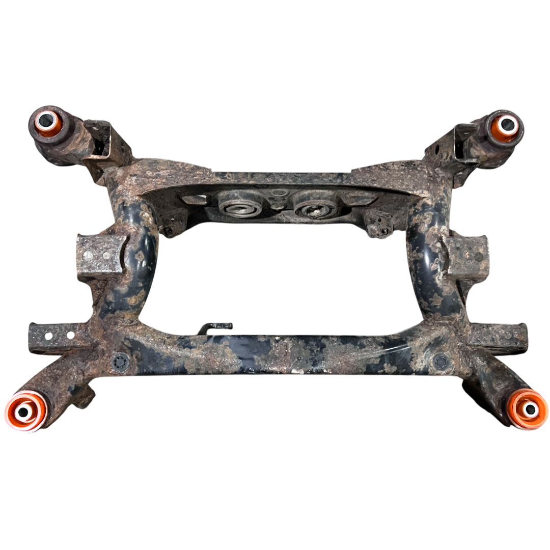 Задній підрамник Lexus is 1998-2005 Послуга з перепресування сайлентблоків (Сайлентблоки в ціну не входять)