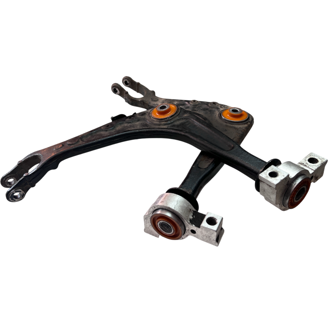 Передняя подвеска автомобиля Citroen C5 2008-2017 Услуга с перепресовки сайлентблоков (Сайлентблоки в цену не входят)