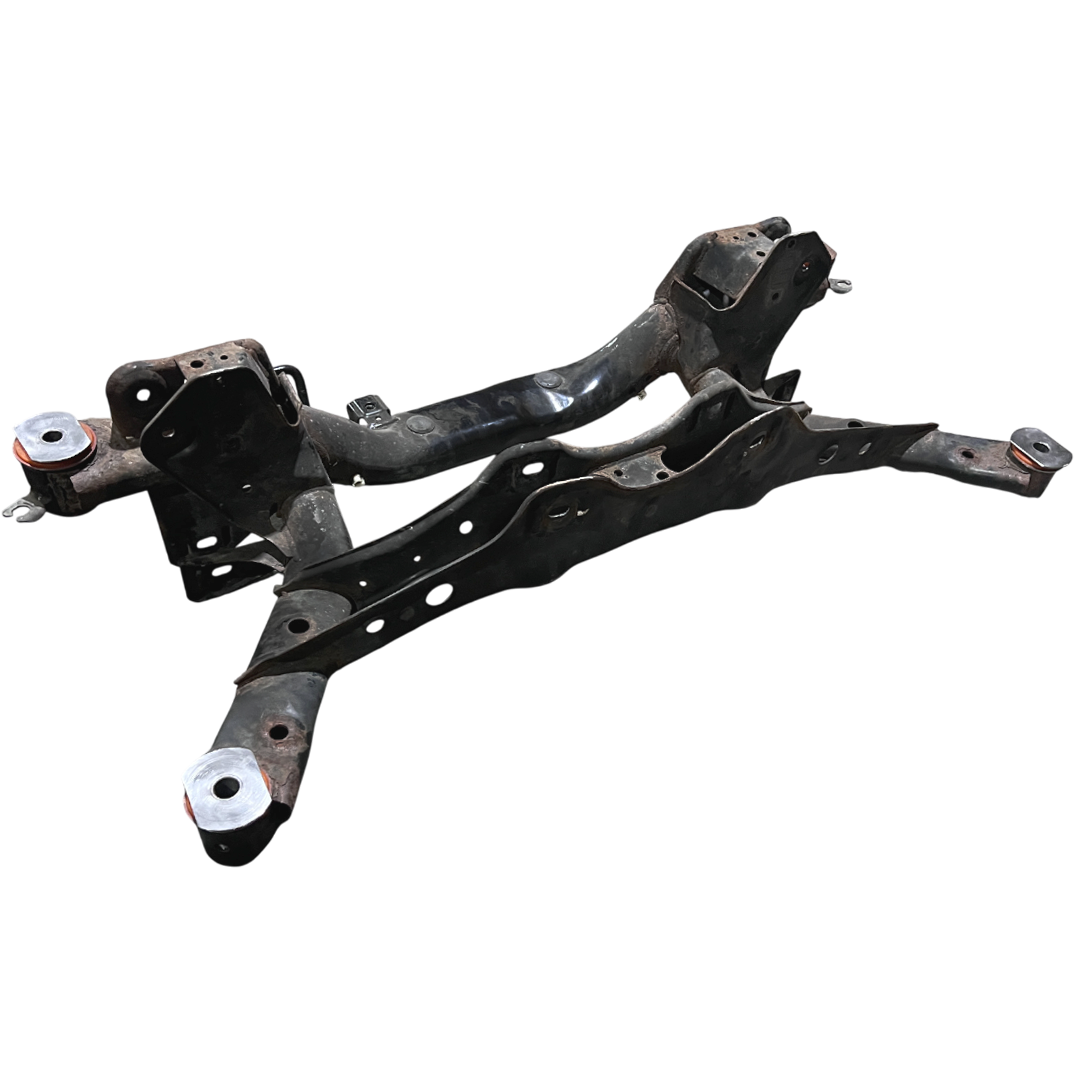 Задний подрамник Volkswagen Golf 2008-2012 Услуга с перепресовки сайлентблоков (Сайлентблоки в цену не входят)